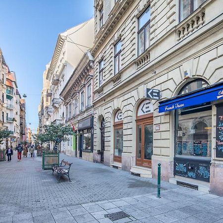Melody Meadow Apartment Будапеща Екстериор снимка